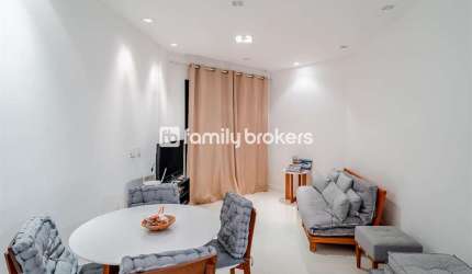 CHARMOSO APARTAMENTO DE 2 QUARTOS | SUÍTE COM CLOSET | 75M² | 2 VAGAS | VISTA PARA PISCINA