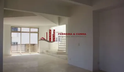 Apartamento Tríplex 642m² no bairro Santa Cecília.