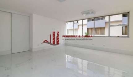 Apartamento no bairro Santa Cecília120m².