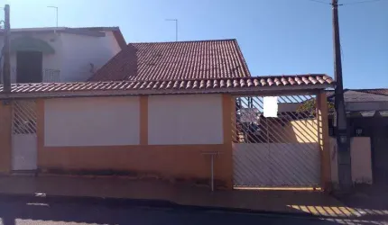 Casa para Venda em Arujá, Jordanópolis, 3 dormitórios, 1 suíte, 1 banheiro, 3 vagas