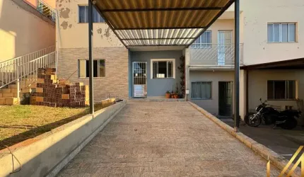 Casa com 2 quartos à venda na Rua Edir Antônio Vieira de Rezende, Novo Horizonte, Conselheiro Lafaiete, 60 m2 por R$ 225.000