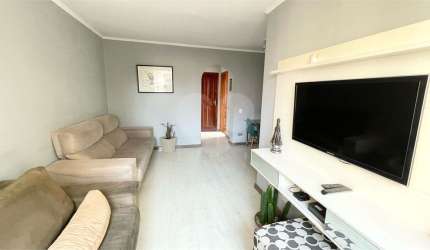 Apartamento 3 Dormitórios à Venda – Reformado, com Planejados e 1 Vaga