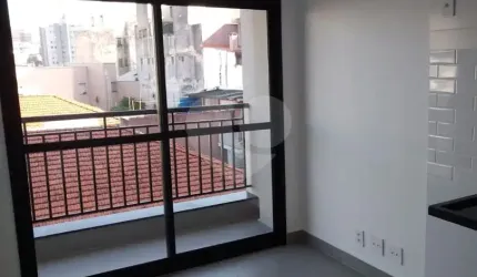 Studio novo à venda com 1 dormitório e 30m² – Varanda, lazer completo no rooftop e excelente localização!