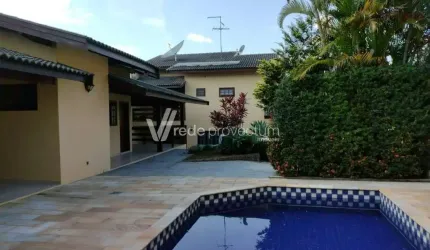 Casa com 4 quartos à venda na Rua Doutor Fernando Leite Ferraz, 830, Parque Terranova, Valinhos, 388 m2 por R$ 1.400.000