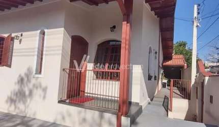 Casa com 3 quartos à venda na Rua Doze de Outubro, 620, Vila Santana, Valinhos, 200 m2 por R$ 1.010.000