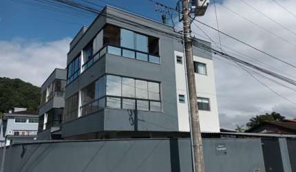 Lindo Apartamento com Piscina