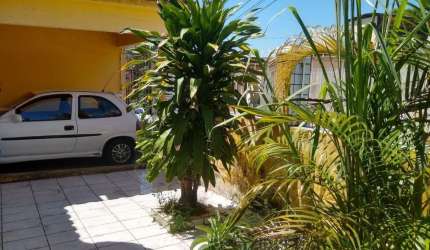 Casa com 5 quartos à venda na Montevideo, 6, Jardim América, Cariacica por R$ 370.000