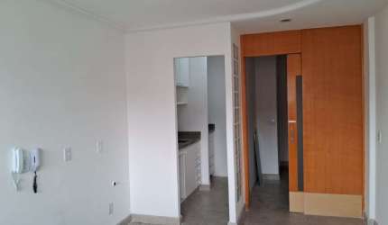 Sala comercial com 1 sala para alugar na Maria Auxiliadora Gomes Salomão, 116, Jardim Camburi, Vitória por R$ 1.850