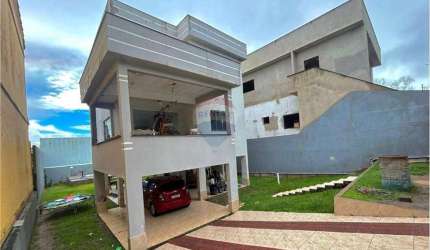 Triplex em Morada do Sol
