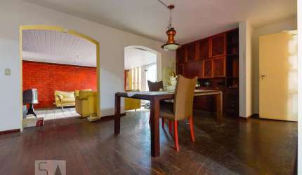 Casa à Venda - Alto de Pinheiros, 3 Quartos,  200 m2