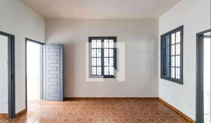 Casa à Venda - Ipiranga, 2 Quartos,  175 m2
