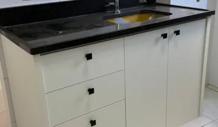 Alugo apartamento térreo com garden