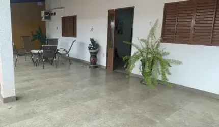 Alugo casa no CPA II,  com 280 m2, 2 quartos sendo 1 suíte em Cuiabá - MT R$3.200