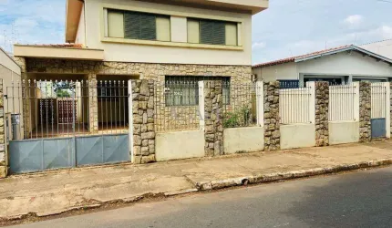 Casa à venda em Artur Nogueira, Centro, com 4 quartos, com 237 m²