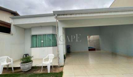 Sobrado à venda em Artur Nogueira, Centro, com 4 quartos, com 239.85 m²