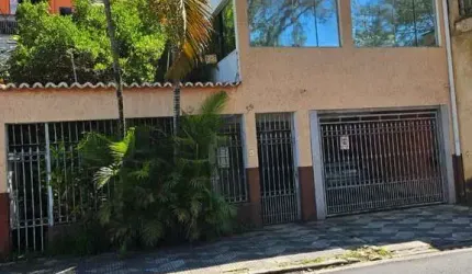 Amplo Terreno com Casa Espetacular – 250m² – Aceita Financiamento e Permuta