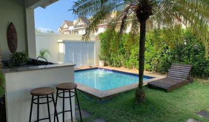 Linda casa em condomínio no Recreio dos Bandeirantes