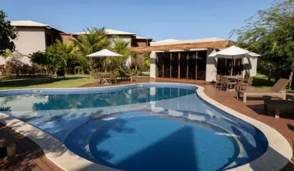 3 SUÍTES, DUPLEX, SENDO DUAS NO ANDAR SUPERIOR E UMA TÉRREA, TODO DECORADO