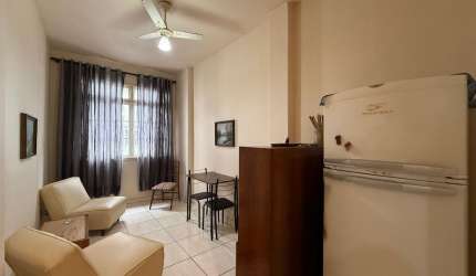 Kitnet apartamento para quem valoriza localização Pitangueiras Guarujá SP