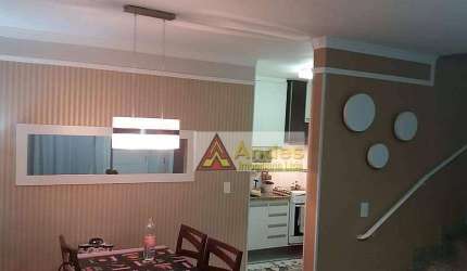 Linda casa em condominio