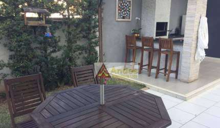 Sobrado à venda Fino acabamento prox. a Padaria Algarve 3 suítes 5 vagas 254 m² por R$ 1.600.000 - Conjunto dos Bancários - SP