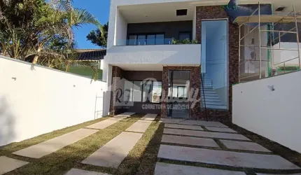 Sobrado com piscina alto padrão em  Balneário Canoas, PONTAL DO PARANA - PR