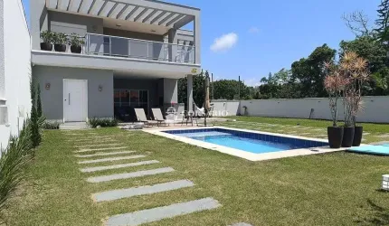 Sobrado com 04 suítes a venda no Atami Norte