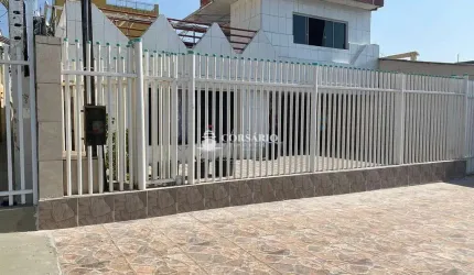 Sobrado á 50m do Morro do Cristo em Guaratuba