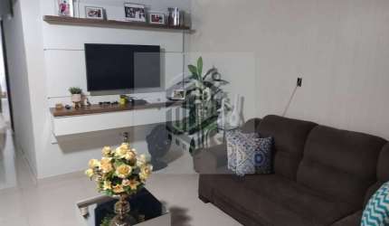 Casa à venda em Itapuã – Totalmente mobiliada e a poucos passos da praia!
