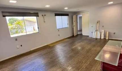 EXCELENTE CASA COMERCIAL com 8 quartos, em Vilas do Atlântico