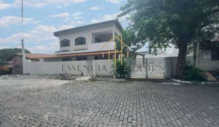 EXCELENTE CASA de condomínio, recém reformada em Vilas do Atlântico