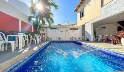 EXCELENTE CASA com 6 quartos a 60 metros da Praia de Vilas do Atlântico