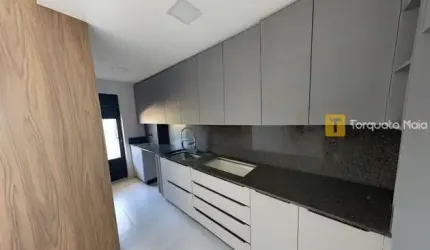 Apartamento Semi-Mobiliado com Duas Vagas de Garagem e Depósito – A Menos de 7 Min do Centro!