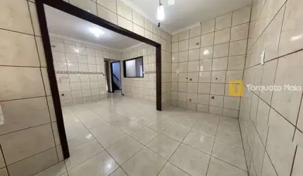 Ampla estrutura comercial com excelente distribuição de espaços e localização estratégica