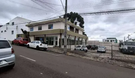 Apartamento com 3 dormitórios para alugar, 100 m² por R$ 2.539,25/mês - Batel - Guarapuava/PR