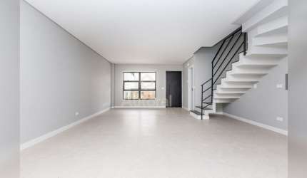 Sobrado de 142m² à Venda - Bairro Santa Felicidade