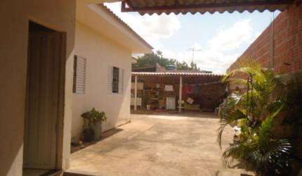 Casa para Venda em Presidente Prudente, MONTE REI, 3 dormitórios, 1 suíte, 2 banheiros, 2 vagas