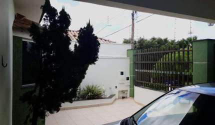 Casa para Venda em Presidente Prudente, GIRASSOIS, 2 dormitórios, 1 suíte, 1 banheiro, 2 vagas