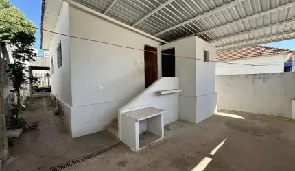 Casa para Venda em Presidente Prudente, CENTRO, 4 dormitórios, 4 banheiros, 1 vaga