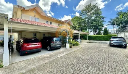 Casa Villagio di Lucca, com 3 quartos e suíte, impecável, lareira, churrasqueira, bar e home office!