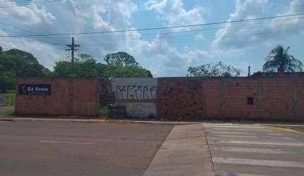 Terreno de  991 Metros entre duas Avenidas localizado no Santa Amaro