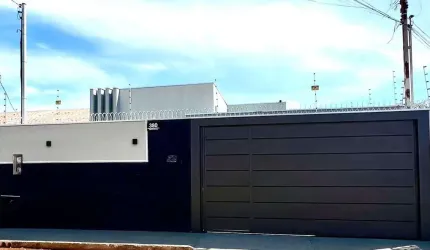 Casa com Piscina e área gourmet