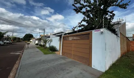 Casa à Venda no Bairro Rita Vieira – Conforto e Natureza em Ótima Localização*
