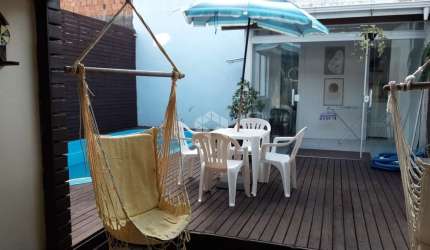 Casa Sobrado Financiável com Piscina e Edícula no bairro Vargem do Bom Jesus - Florianópolis