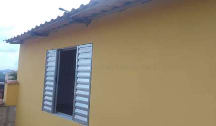 Casa no bairro de Quitaúna, Osasco, 20m², quarto, cozinha e banheiro, sem vaga de garagem