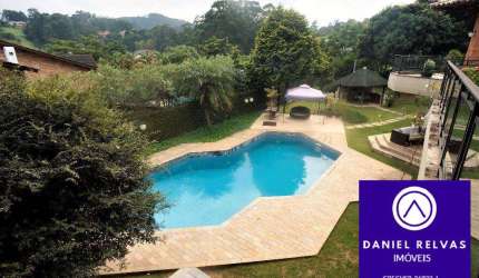 Casa com  Cinco Suítes  À Venda no Residencial Tamboré 1
