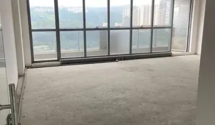 Sala Comercial com 54,5 m² Para Venda no Monte Carlo 18 do Forte, Alphavill