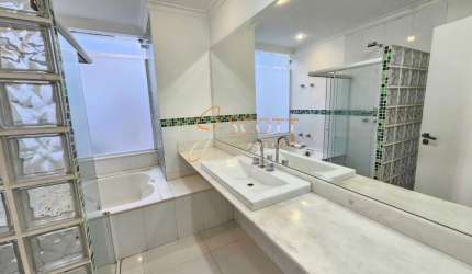 Casa à Venda - Brooklin, 3 Quartos, 200 m2 com churrasqueira.