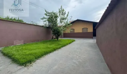 Casa com 3 quartos para alugar por R$ 2.100/mês - São Francisco - Goiânia/GO