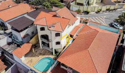 Casa à venda com 4 quartos e 2 suítes, 354m² e 6 vagas, por R$ 1.595.000,00 – City Bussocaba - Osasco/SP